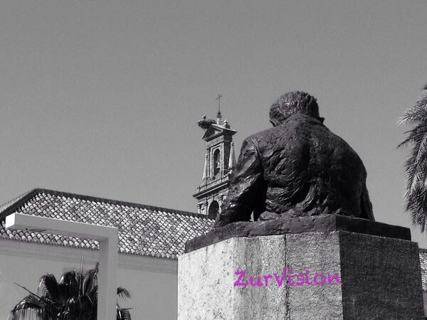 ZurVision's tweet photo. #antequera Plaza Fernández Viagas @AytoAntequera @ATQaTuCorazon http://t.co/AH7RXCKnZS