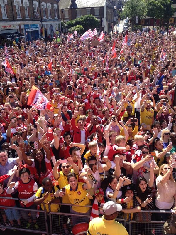 Arsenal's tweet photo. The view from the bus. The best fans in the world. http://t.co/y40SOrb5B6