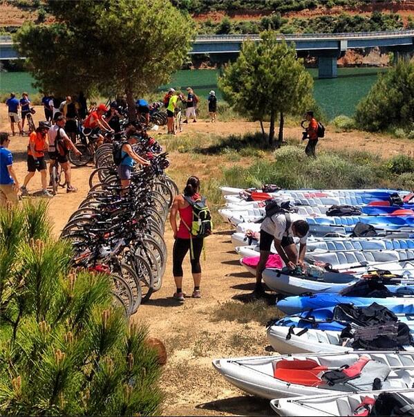 Transició de #Kayac a #BTT al Raid Aventura organitzat amb el Pla Català de l'Esport a l'Escola. <a href="/esportcat/">Esports</a> #escola