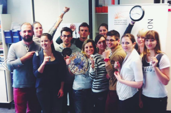 VeraMilde's tweet photo. Vorfreude! RT @DPWK: Wer hat an der Uhr gedreht, ist es wirklich schon so spät? Nur noch knapp 4 Tage #dpwk2014 http://t.co/nbLuCIUqTf