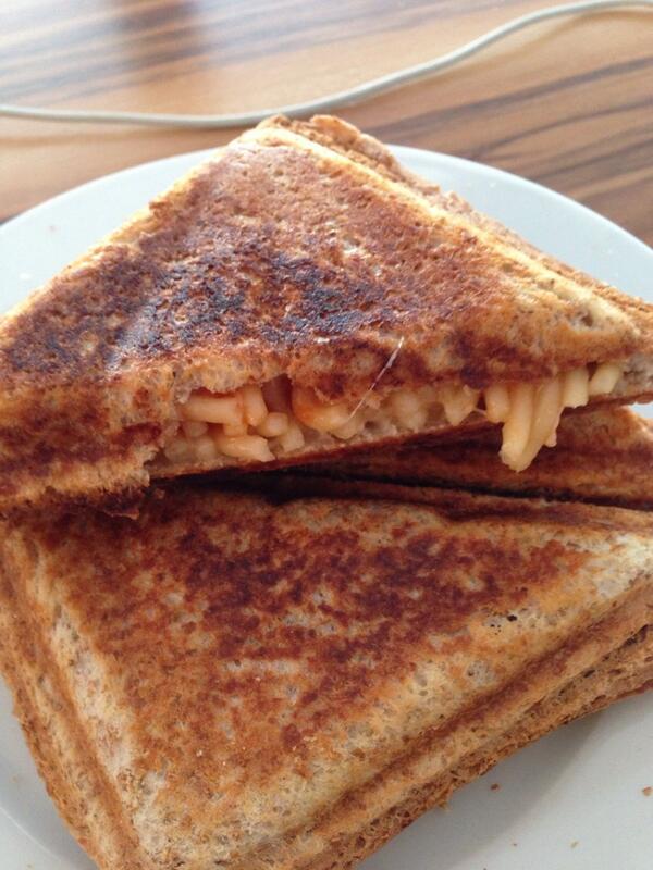 ValerieAdams84's tweet photo. Spaghetti and cheese toasties for lunch... #yummo #nzlunch #homefavs #wattiesspaghetti #bonneappetite http://t.co/xxWUxFCJoD