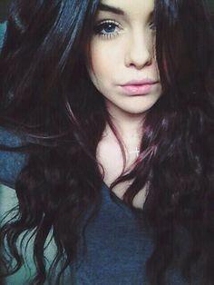 shes pretty!:) Acacia
