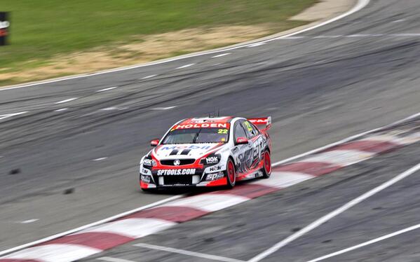 WalkinshawTWG's tweet image. JC in P3 midway through Race 16 #Perth400 #V8SC