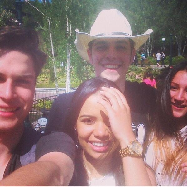 KeLLyxTumpo's tweet image. Awh!!! ❤️🙈💕🙌