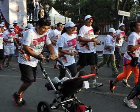 OnceNoticiasTV's tweet photo. Recuerde compartirnos sus imágenes de la carrera #IPNOnceK2014 con el hashtag #YoenIPN11K2014 http://t.co/OSUS4q9hMs