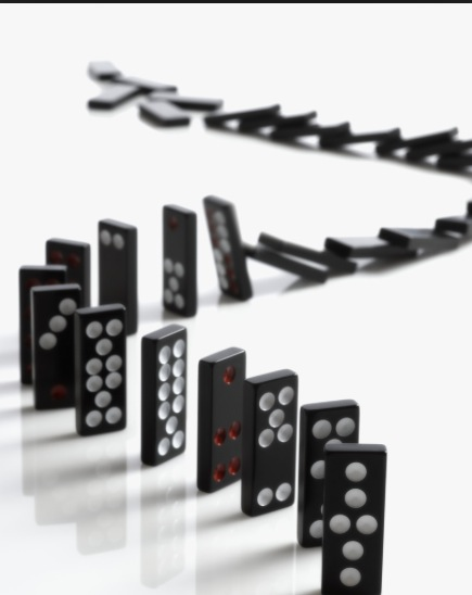 esport2000's tweet photo. Dominos are the best example to how momentum was passed along on are machine #RG209 http://t.co/U8Z7sB5u5r