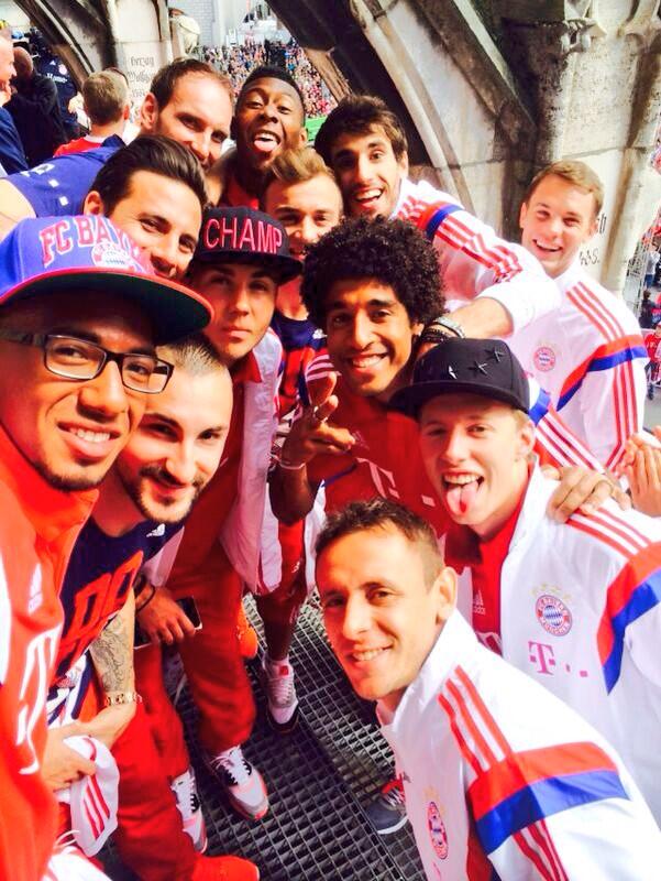 Bn7IxhUCcAEgT50.jpg:large