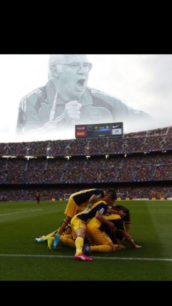 Colmenero's tweet photo. De la Liga conseguida por el Atlético de Madrid esta es la mejor foto que he visto. http://t.co/M02lFocqTx
