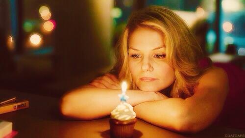 StrybrkeSwan's tweet photo. #EmmaSwan It's finally my day, go spread the hashtag! I command this to trend! http://t.co/LgVKJ9j75L