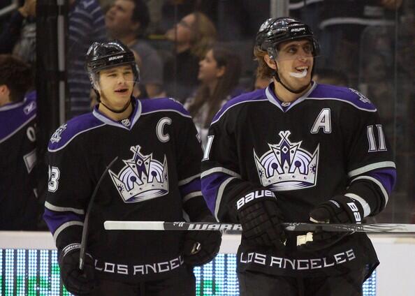 NHLWars_'s tweet photo. BIG MATCH UP 

RT KANE TOEWS
FAV KOPITAR BROWN http://t.co/kAApGu9oVC
