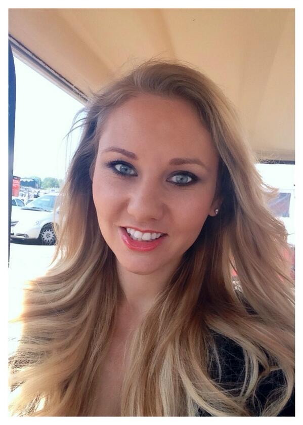 BeckyJonno's tweet photo. Having fun in the sun at the @GTCUP for Pirelli http://t.co/wPuWUskSAb