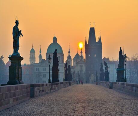 luxurytravel's tweet photo. The stylish and spirited beauty of Barcelona, Prague and New York http://t.co/lfayvDoxaq http://t.co/Jhzd44oMTo