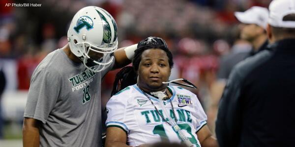 NCAA's tweet photo. Being paralyzed didn't stop Devon Walker from graduating &amp; getting signed by @Saints Saturday: http://t.co/n5mEHvqeZd http://t.co/cGRBCIX9tL