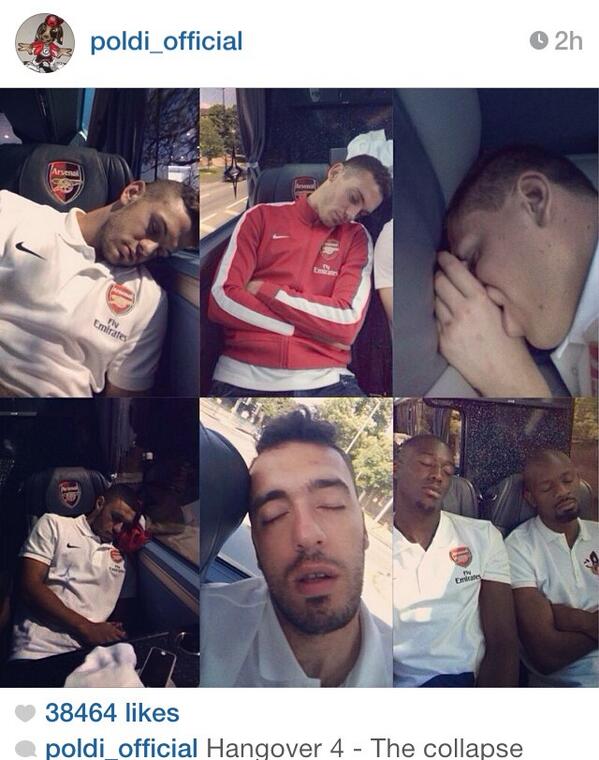 BostonGooners's tweet photo. .@Podolski10 is the best. Hah. #MindTheCollapse
. http://t.co/DVGVmuTlcV
