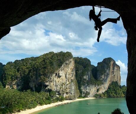 luxurytravel's tweet photo. Top 5 thrillseekers sports to enjoy in #Thailand http://t.co/i1DfLsqm2x http://t.co/JrnXRsTFvs