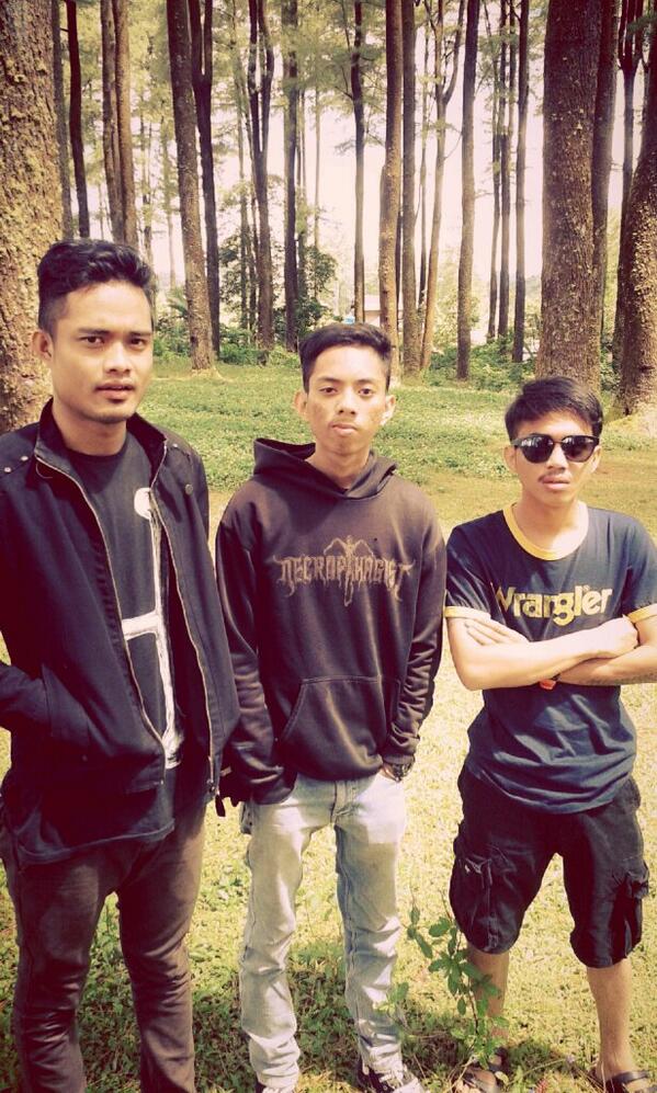 eGhiIsmail's tweet photo. Bahayanaa!!?! http://t.co/RMUDFV6sZc