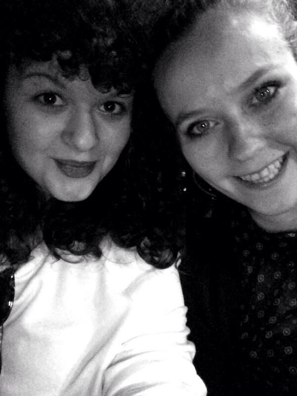 L_Elsa's tweet image. On arrive ! ❤️🎤🎵 #Ambiancéss #Antibes #Posées #BelinCannes