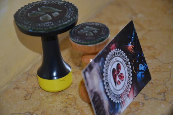 LaboratorioAK's tweet image. Ecco i nuovi arivati in casa AK: timbri e i biglietti da visita!!!