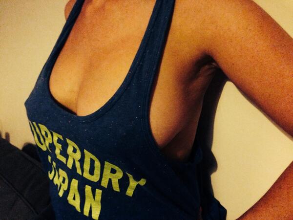 #sideboob @zoo #SexySunday