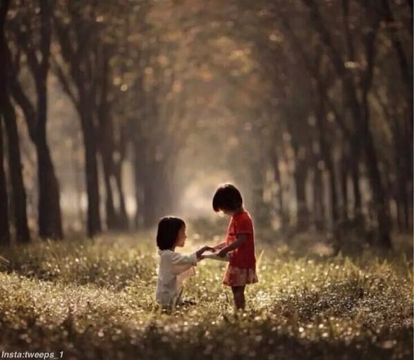 لا يسأل عنك كثييراً،، الا من يرى ان وجوده معك يسسسعده💕💕