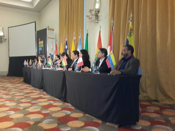 minculturave's tweet photo. Balance del #MICSUR2014 con los jefes y jefas de las delegaciones, por Venezuela @MPPCEconomia http://t.co/HEXHNvx9nn | Vía @olivojesus