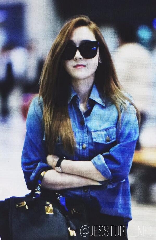 [PIC][19-05-2014]Jessica trở về Hàn Quốc vào sáng sớm nay Bn8epW-IEAAUKig