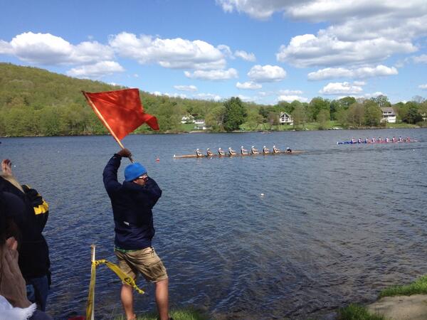 SimsburyAD's tweet photo. Boys 1st boat crossing the finish to claim their state title! http://t.co/DR8oljn6Br