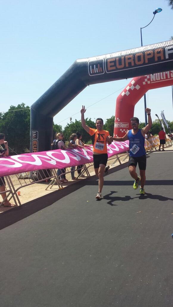 Francis_ac's tweet photo. Buen dia en la triatlon de sevilla  !! disfrutada  con la compañia del primazo . Buen tiempo ... con ganas de repetir http://t.co/zUVRefpZhI