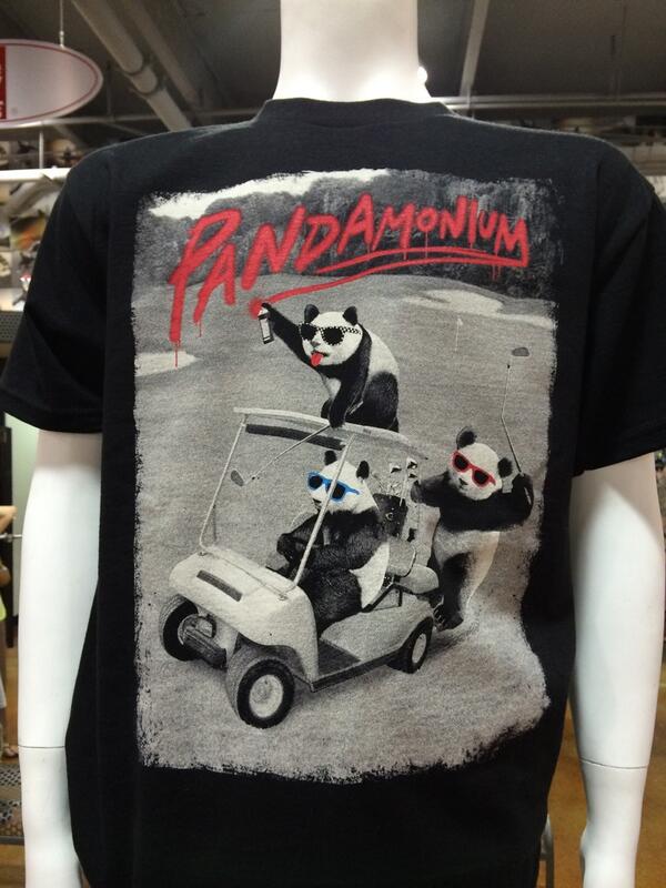 mrsabad's tweet image. Out shopping and I see this. #itsasign #pandamodeon #SFGiants