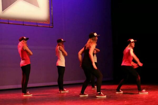 Realpower7's tweet image. Begin van de dans