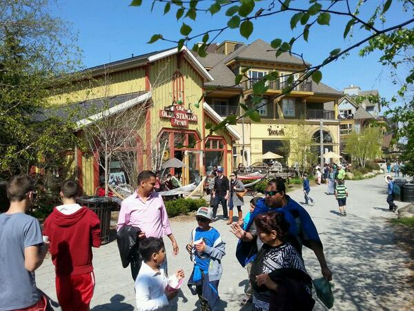 StantonStore's tweet image. Stanton store looking great this long weekend at blue mountain!