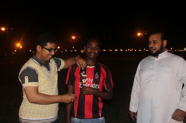 تكريم القائد احمد اليامي باوسام التميز الكشافي