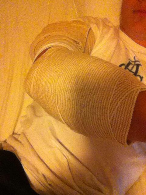 adamwheaton12's tweet image. Icing the wing⚾️ #PitcherProblems