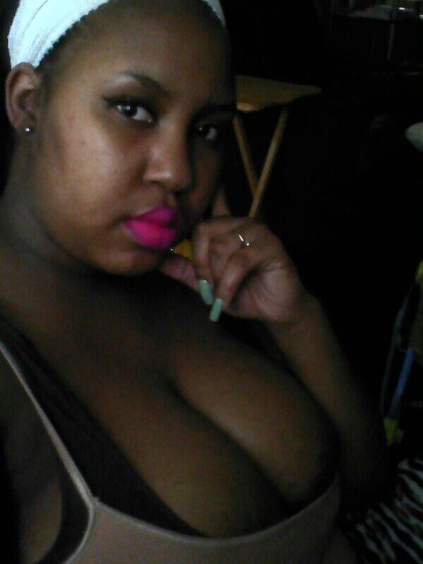 Filthyaddiction's tweet image. Just chilln