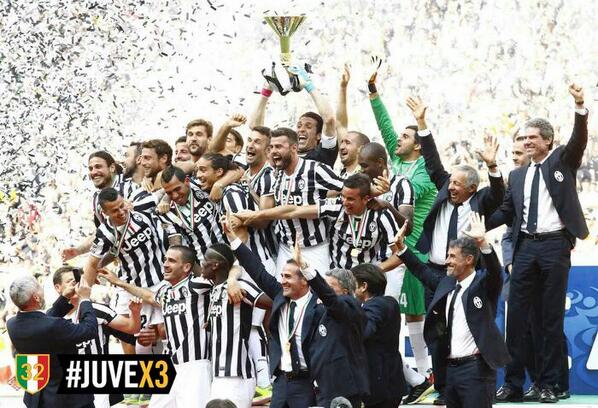 Campioneeee... Campione....Ooooo... Ooooo.. Oooooo !!! #JuveCagliari #JuveX3