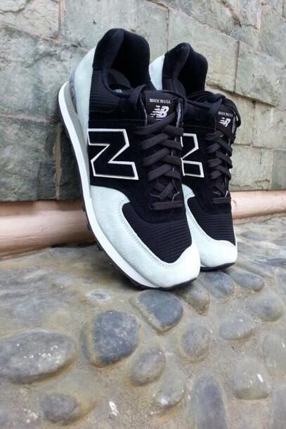 shoes_trainers's tweet photo. These shocked me. Yes please. #NewBalance #trainers http://t.co/SbcwiUvNon