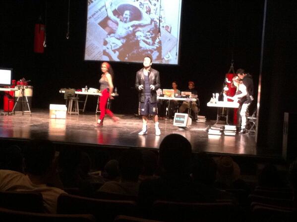 Khale_Chriagop's tweet photo. "Baños Roma" inicia #LaComuna felicidades @ColecAlebrije http://t.co/qiYs91rApA