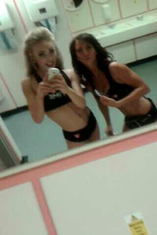 NWilmshurstx's tweet image. #bodypowerexpo #PROTiME #dontwastetime #toilet #selfie #abs #fit #hotpants #bra #model @ProtimeFitness xx