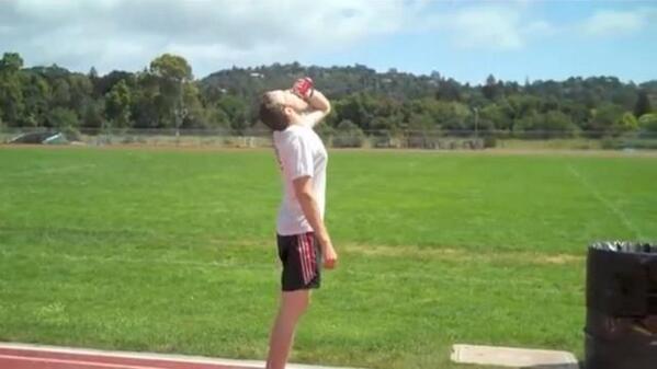 HealthstreamFC's tweet image. Here's what happens when you drink beer while running a mile: bit.ly/1lQj5jf

#fitness #running #beer