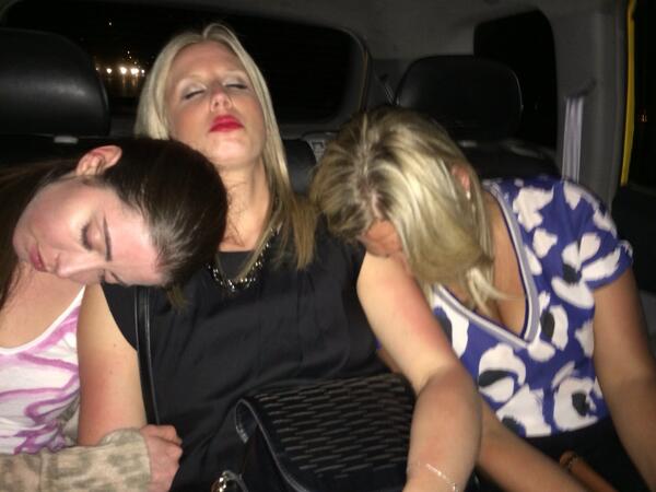 DannyFardig's tweet photo. Never been on this end of the drunk photo. http://t.co/jYNMvmQaYS