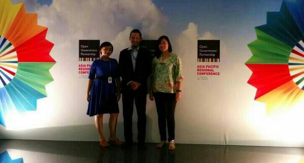 wikimediaid's tweet image. Perwakilan WMID (Siska dan @ipoone) &amp;amp; @hotosm (@iyan31) di #OGPBali 6-7 Mei 2014. Live tweet di linimasa @OpenGovIndo