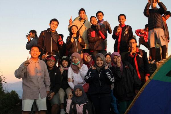 Bukan maksud alay, satu maksudnya itu munggah bareng part satu hehehe #munggahbareng1