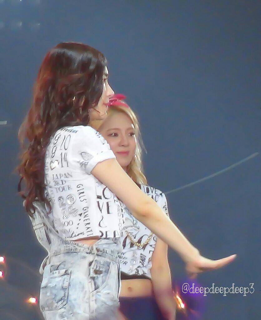 BnAJE-vCQAAjPOT.jpg:large