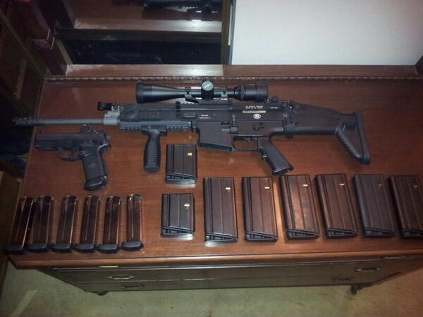 Johann_Deffert's tweet photo. @Adr3n @FNH_USA_LLC #gunporn #FNP45 #SCAR17s #keepdrooling #epicloadout http://t.co/AnSlxcKX88