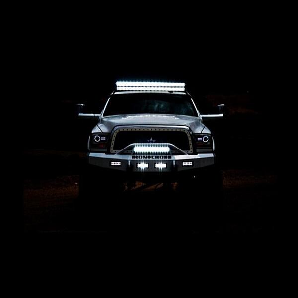 EdgeProducts's tweet photo. Now that's good looking! Edge Sponsored #Cummins @truck_guru check out their page for more pics! #Edgesponsored #... http://t.co/7OhVTrNVEL