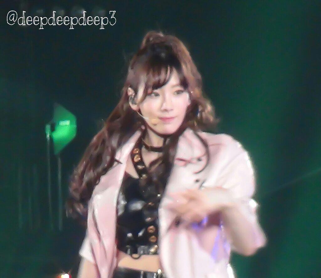 BnAcUGgCIAAXaFs.jpg:large