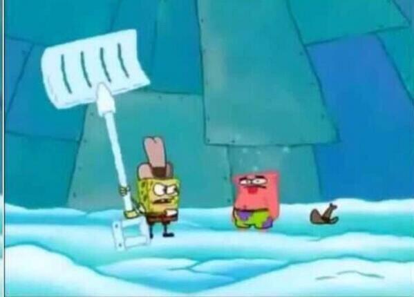 Vinez's tweet photo. meanwhile watching spongebob 😶 http://t.co/PZWQYiFcRu