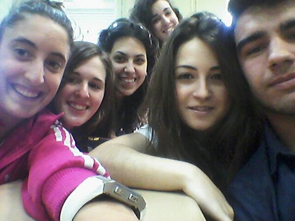 Saraa_24's tweet photo. "@felisuca6: @BeaCapilla  @victormr_06 @Sara_ag93  @Saraa_24  @MissAliceSilos  esto es contabilidad! http://t.co/CKTeO9zQH7"