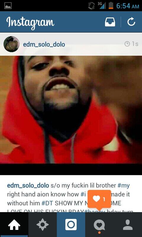 solo__dolo1's tweet photo. @EDM_A_C http://t.co/2VYRdPps71