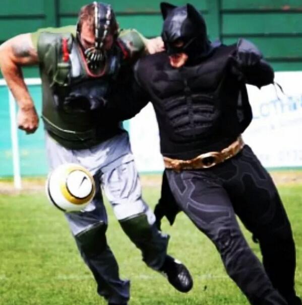 PaulSwampyMarsh's tweet photo. .@TheLadBible SuperheroLads @OfficialFFC http://t.co/1kAwkUdNiF